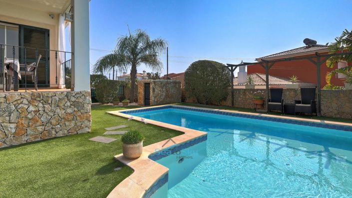 Image No.17-4 Bed House for sale