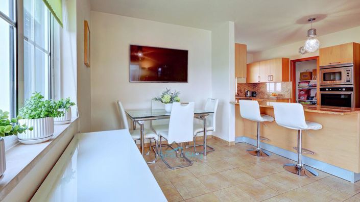 Image No.27-4 Bed House for sale