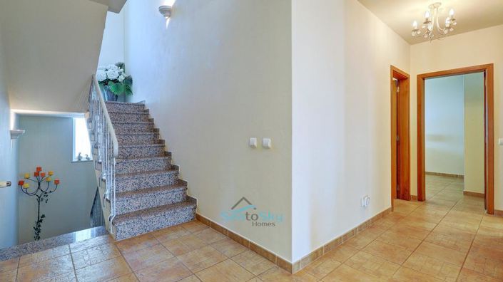 Image No.40-4 Bed House for sale