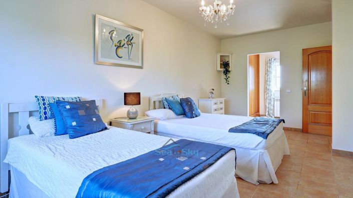 Image No.52-4 Bed House for sale