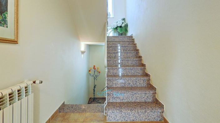 Image No.54-4 Bed House for sale