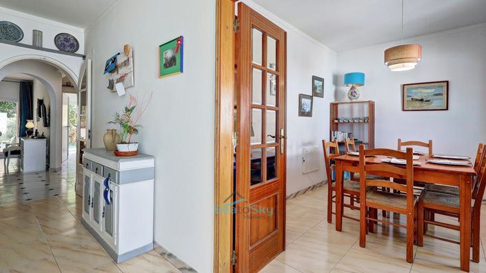 Image No.25-2 Bed House for sale