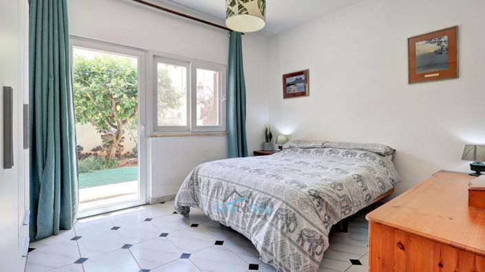 Image No.27-2 Bed House for sale