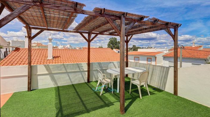 Image No.35-2 Bed House for sale