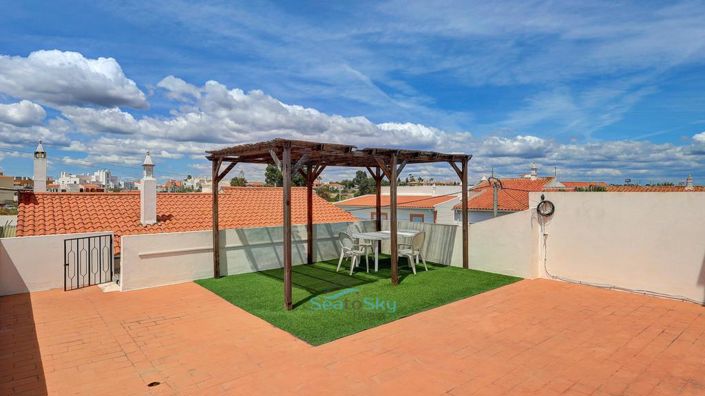 Image No.5-2 Bed House for sale