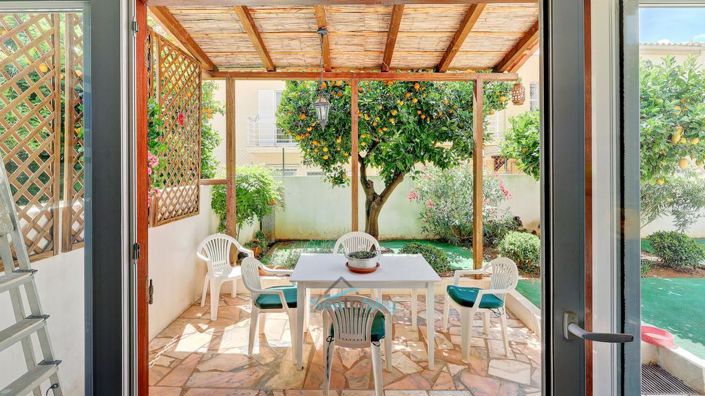 Image No.9-2 Bed House for sale