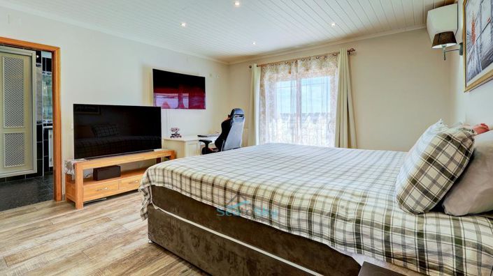 Image No.26-3 Bed Apartment for sale