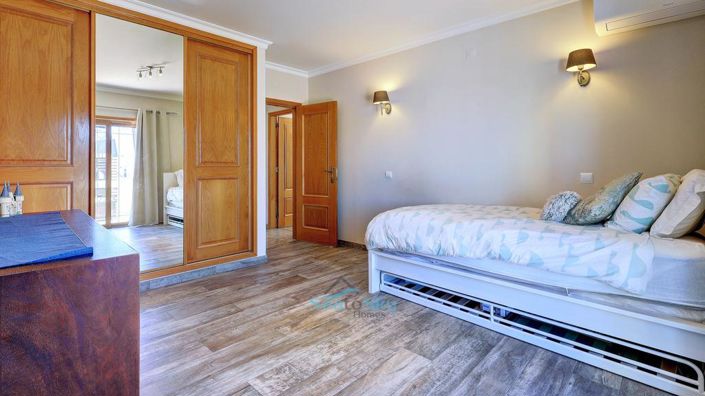 Image No.34-3 Bed Apartment for sale
