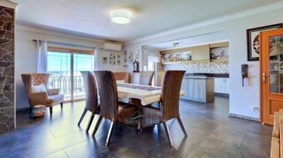 spacious open plan dining - kitchen area