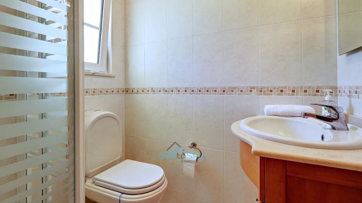Image No.19-2 Bed House for sale