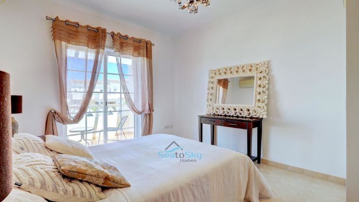 Image No.22-2 Bed House for sale