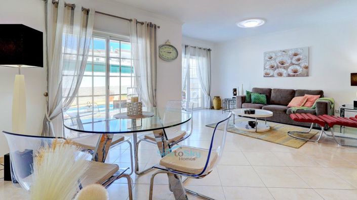 Image No.9-2 Bed House for sale