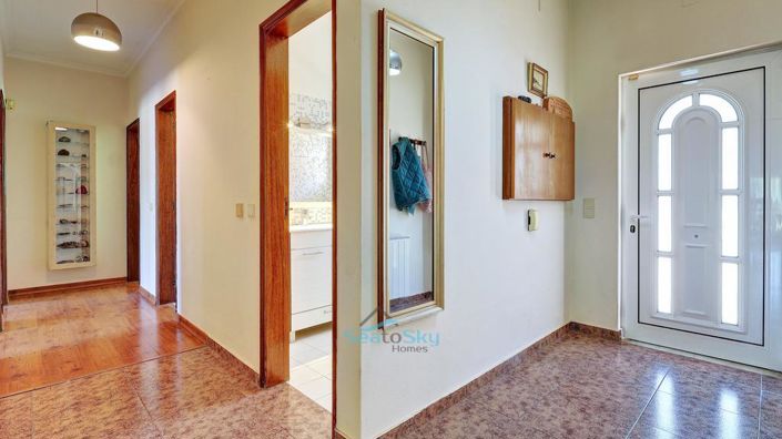 Image No.6-3 Bed House for sale