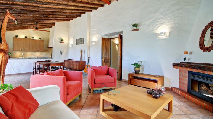 Image No.17-4 Bed House for sale