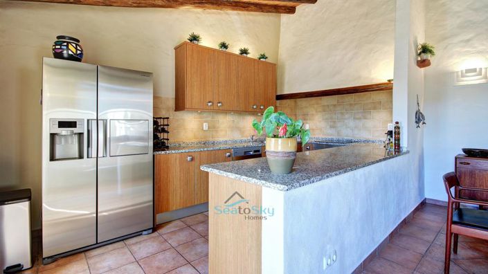 Image No.20-4 Bed House for sale