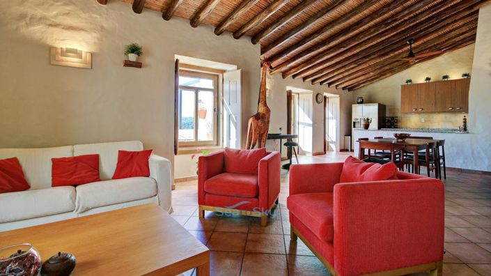 Image No.6-4 Bed House for sale