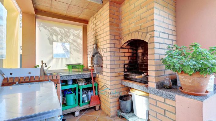 Image No.22-4 Bed House for sale