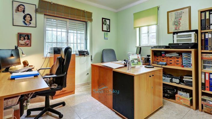 Image No.27-4 Bed House for sale