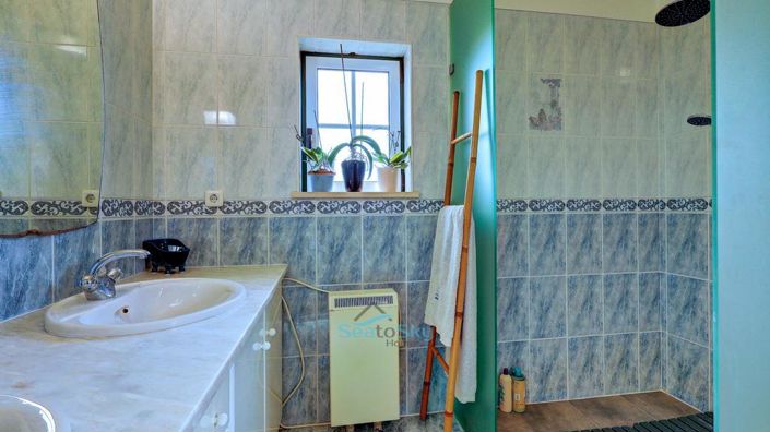 Image No.36-4 Bed House for sale