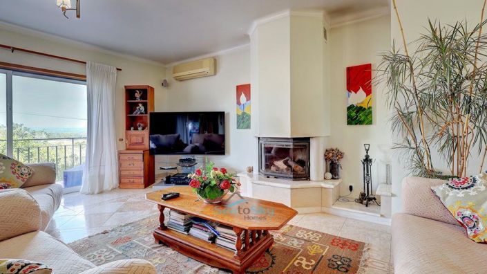 Image No.8-4 Bed House for sale