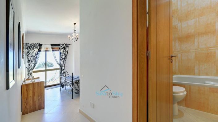 Image No.21-2 Bed Apartment for sale