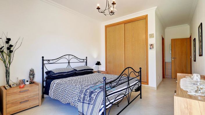 Image No.26-2 Bed Apartment for sale