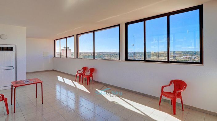 Image No.30-2 Bed Apartment for sale