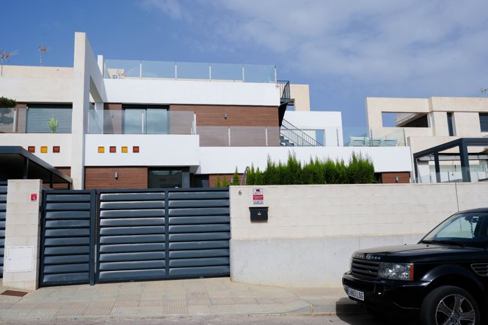 Image No.2-3 Bed Villa for sale