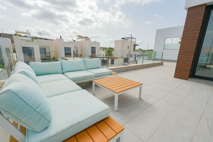 Image No.24-3 Bed Villa for sale