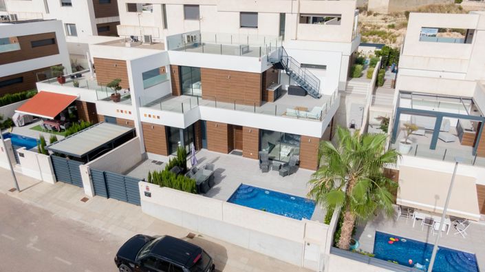 Image No.3-3 Bed Villa for sale