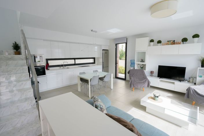 Image No.5-3 Bed Villa for sale