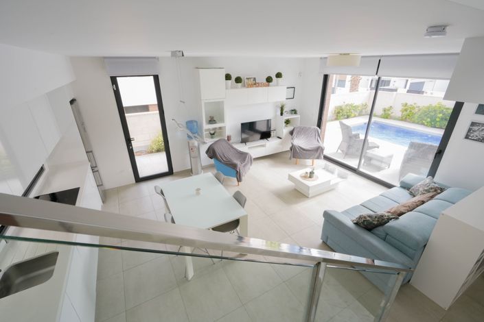 Image No.7-3 Bed Villa for sale