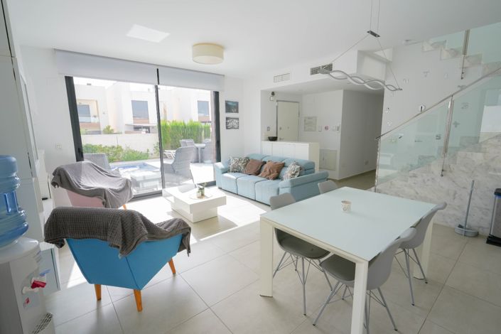 Image No.9-3 Bed Villa for sale