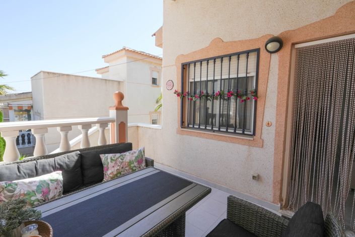 Image No.14-4 Bed Property for sale