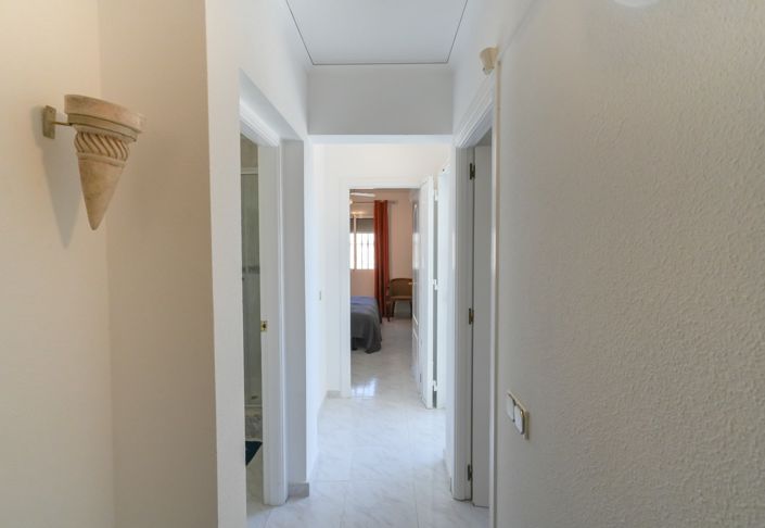 Image No.18-4 Bed Property for sale