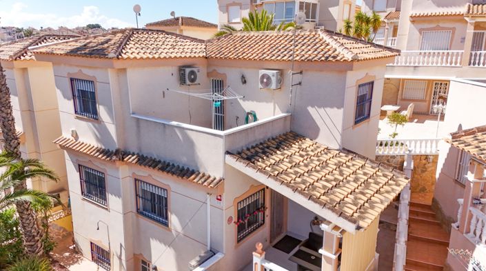 Image No.2-4 Bed Property for sale