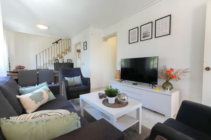 Image No.4-4 Bed Property for sale