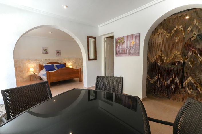 Image No.6-4 Bed Property for sale