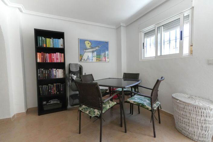 Image No.7-4 Bed Property for sale