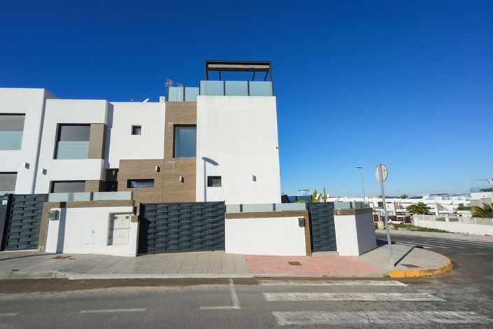 Image No.41-5 Bed Villa for sale