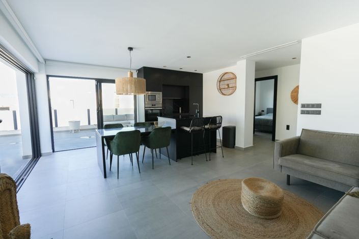 Image No.8-5 Bed Villa for sale