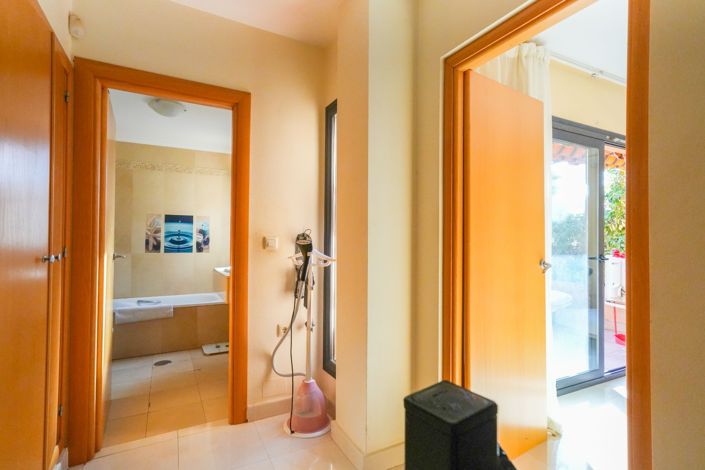 Image No.11-3 Bed Townhouse for sale