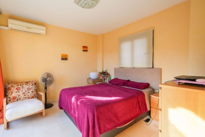 Image No.13-3 Bed Townhouse for sale