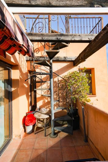 Image No.17-3 Bed Townhouse for sale