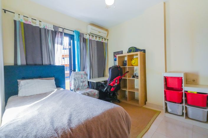 Image No.21-3 Bed Townhouse for sale