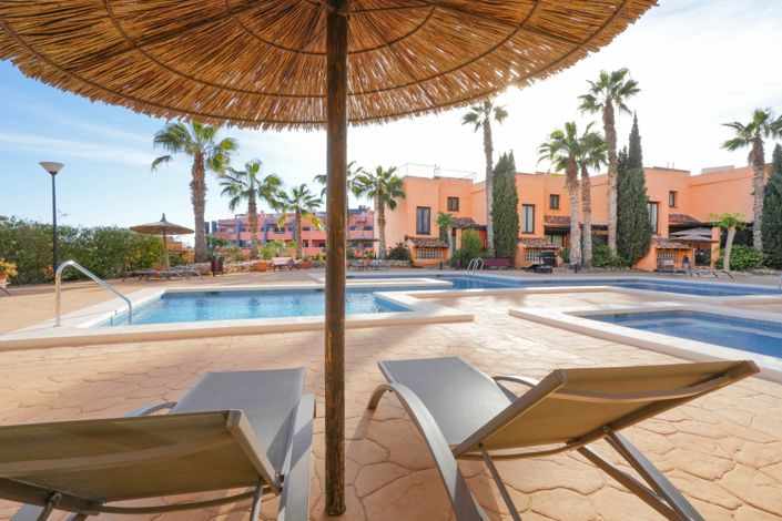 Image No.30-3 Bed Townhouse for sale