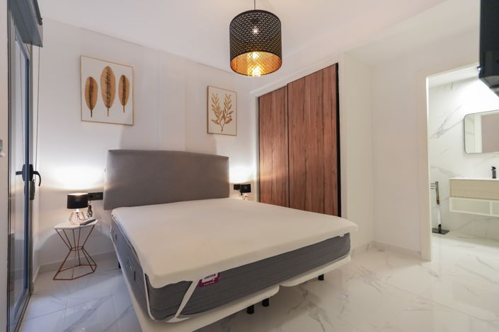 Image No.11-3 Bed Apartment for sale