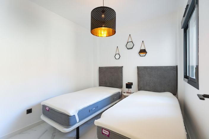 Image No.13-3 Bed Apartment for sale