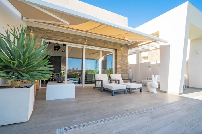 Image No.27-2 Bed Villa for sale