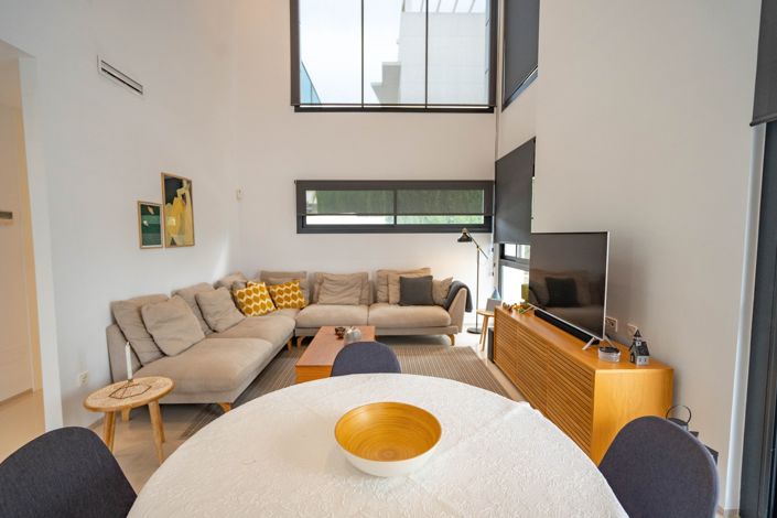 Image No.18-3 Bed Villa for sale